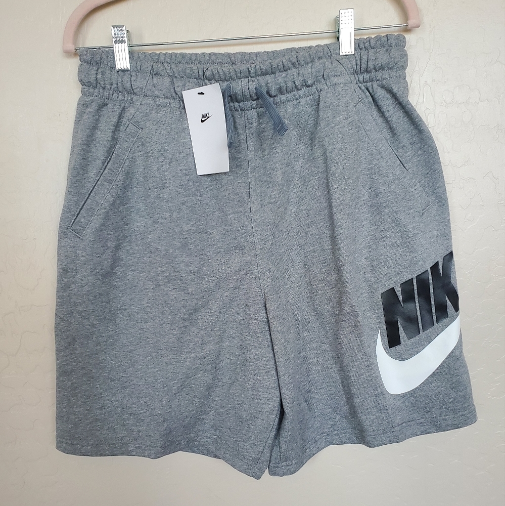 Nike Gray Sportswear Club Fleece Shorts Kids Boys Size X-Large + NWT
